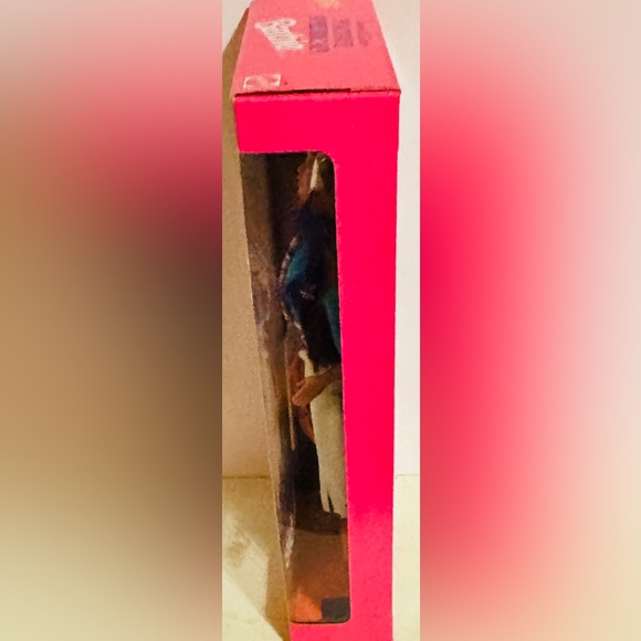 •1992 Native American Barbie 2nd Ed, from the Dolls of the World Series #2753 - Picture 5 of 7